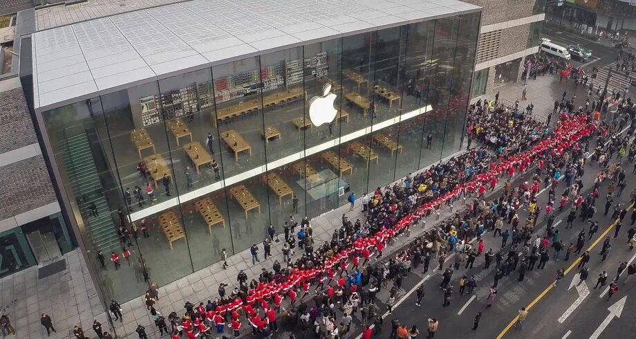 Самый открыты 18. Apple Store в Китае. Самый большой в мире Apple Store. Магазины эпл в Китае. Здание компании Эппл в Китае.