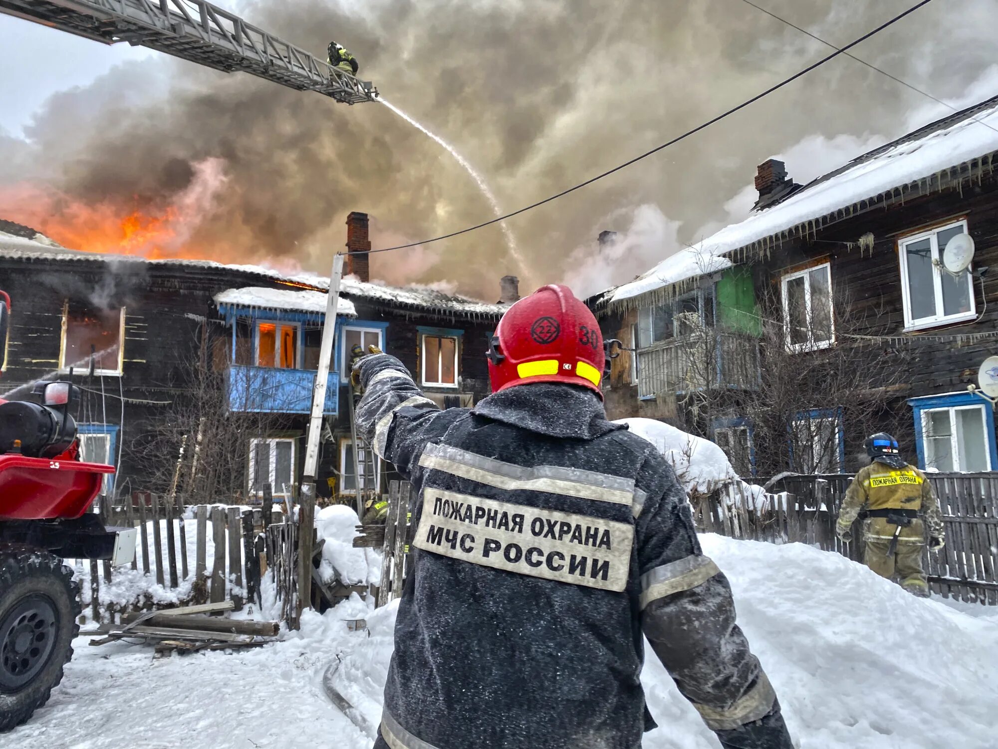 Сейчас в уфе 1. Пожар в уфе. мчс уфа. пожары уфа 2025. пожар в уфе сейчас.