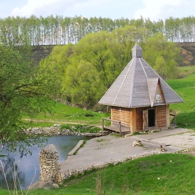 Родники тульской области. 12 Ключей Веневский район. 12 Ключей Веневский район Святой источник. Святой источник двенадцать ключей в Тульской области. Венев Тульская область 12 ключей.