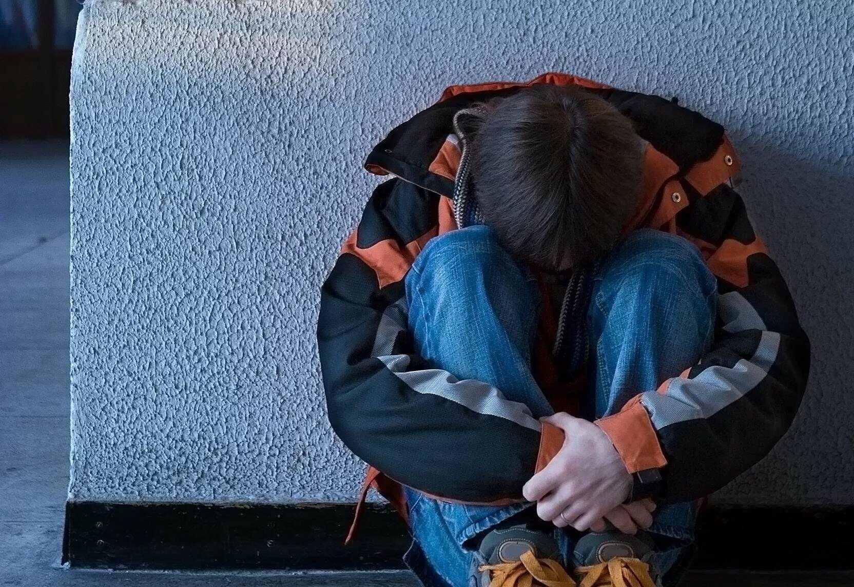 Подростковая помощь. Бродяжничество и попрошайничество. бродяжничество. помощь подросткам.