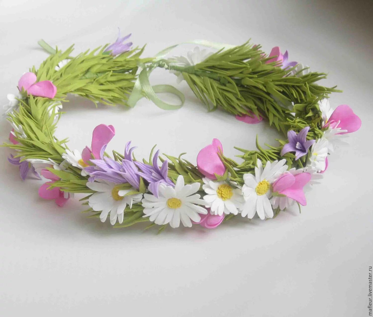 Прически с венками Flowers in hair, Flower crown wedding, Flower crown