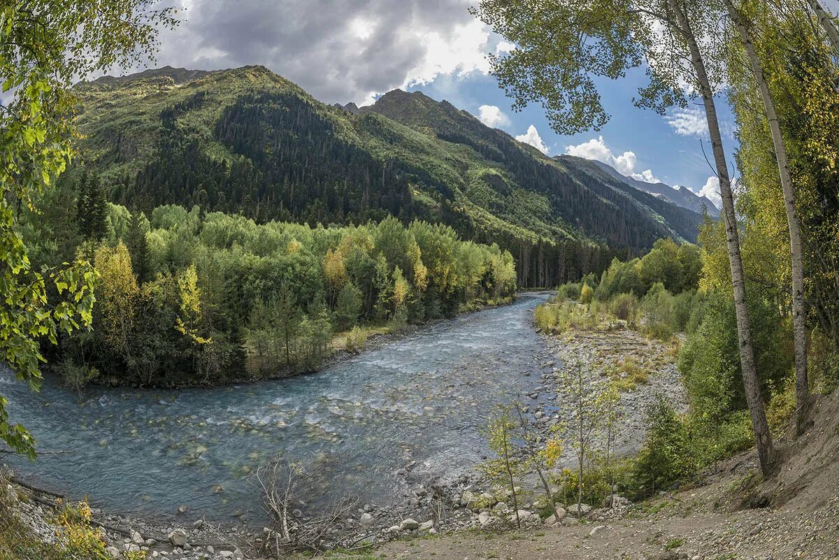 Озеро туманлы кель тебердинский заповедник. Карачаево-черкесия тебердинский заповедник. Тебердинский заповедник. Тебердинский нац парк. Тебердинский заповедник туманакель.