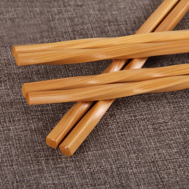палочки для суши. палочки для еды. деревянные палочки для еды. корейские палочки для еды. украшение еды на палочках.
