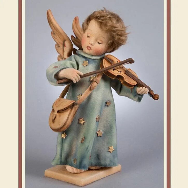 Angels violin. Кукла со скрипкой. Ангел со скрипкой. Ангелочек со скрипкой. Ангел играющий на скрипке.