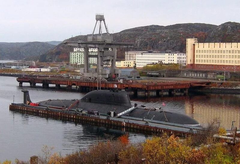 Г гаджиево. Мурманск база подводных лодок Гаджиево. Гаджиево база подводных лодок Северного флота. Гаджиево база подводных лодок. Военно-морская база Гаджиево.