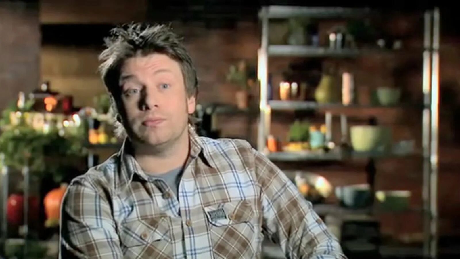 Jamie oliver is a genius in the. Домашняя кухня джейми оливер. джейми оливер фото винные бутылки. zip oliver what are you doing.