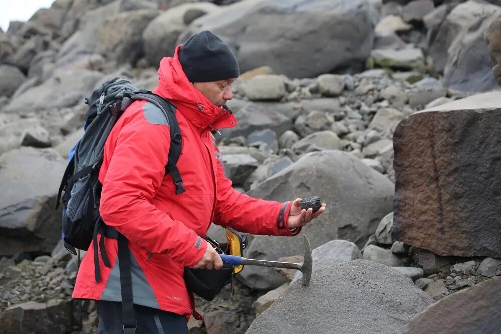 Работа в экспедиции. Работа в экспедиции. Геологическая экспедиция. Работа в экспедиции. Работа в экспедиции.