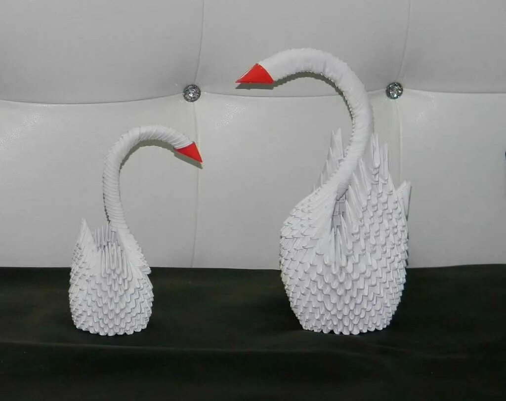 Бумажный лебедь. Объемный лебедь. Поделка лебедь. Поделка лебедь из бумаги. Модульное оригами лебедь.