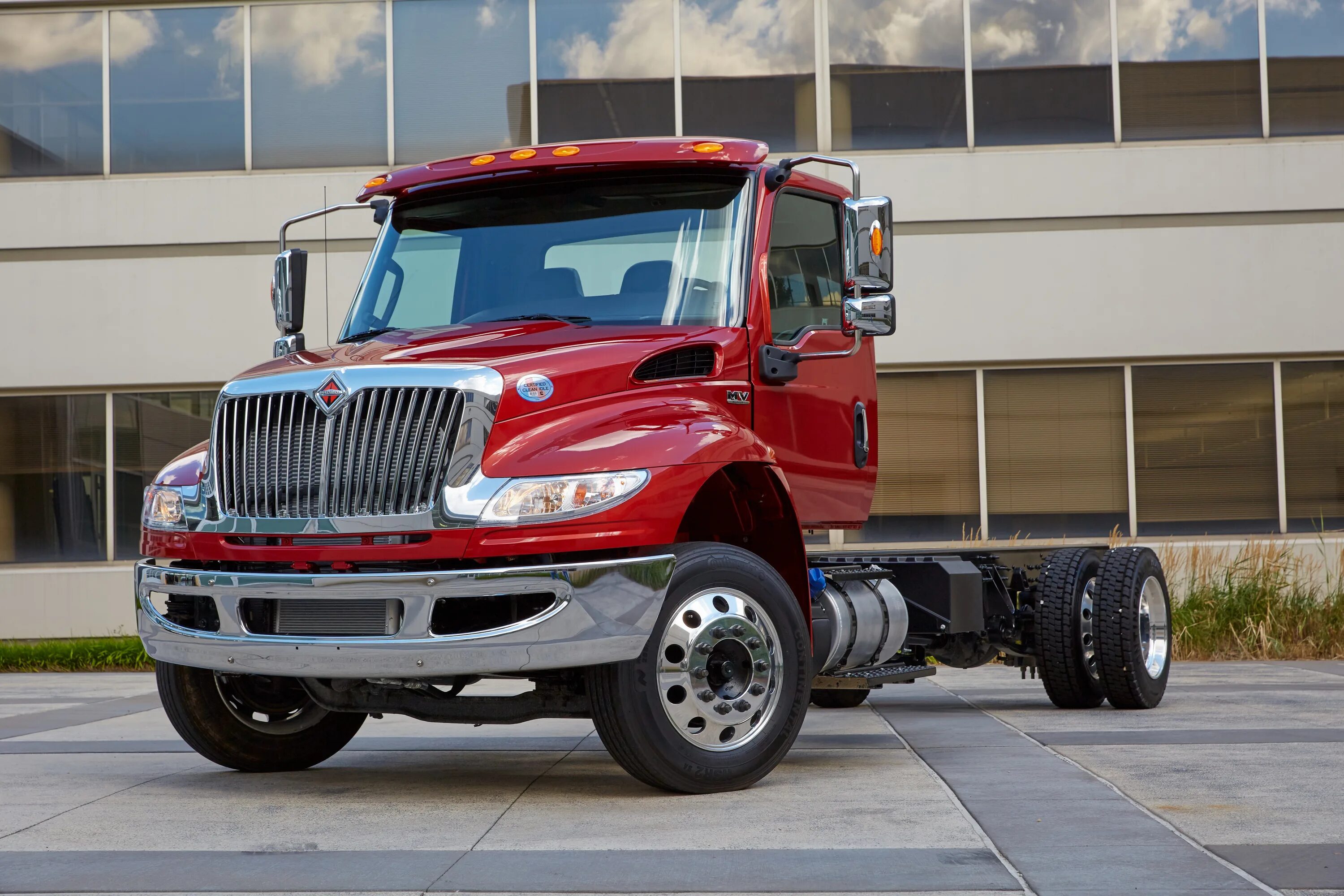 Navistar International грузовик. Интернешнл Навистар тягач. International Navistar 4700 Pickup. Navistar International 8600.