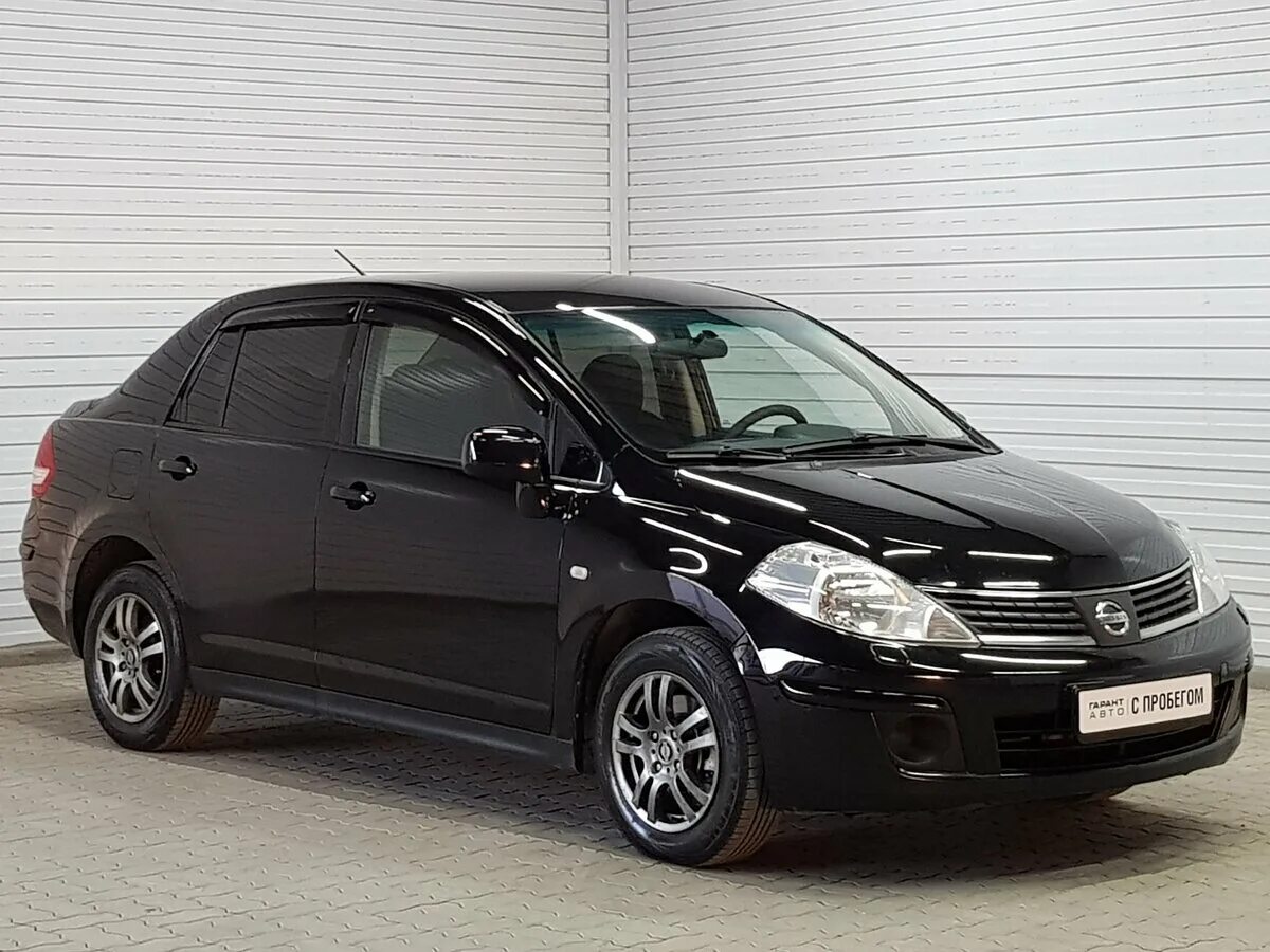 Nissan Tiida Black. Ниссан Тиида 2008 седан. Тиида седан 2008. Ниссан Тиида седан черный. Ниссан тиида купить в москве