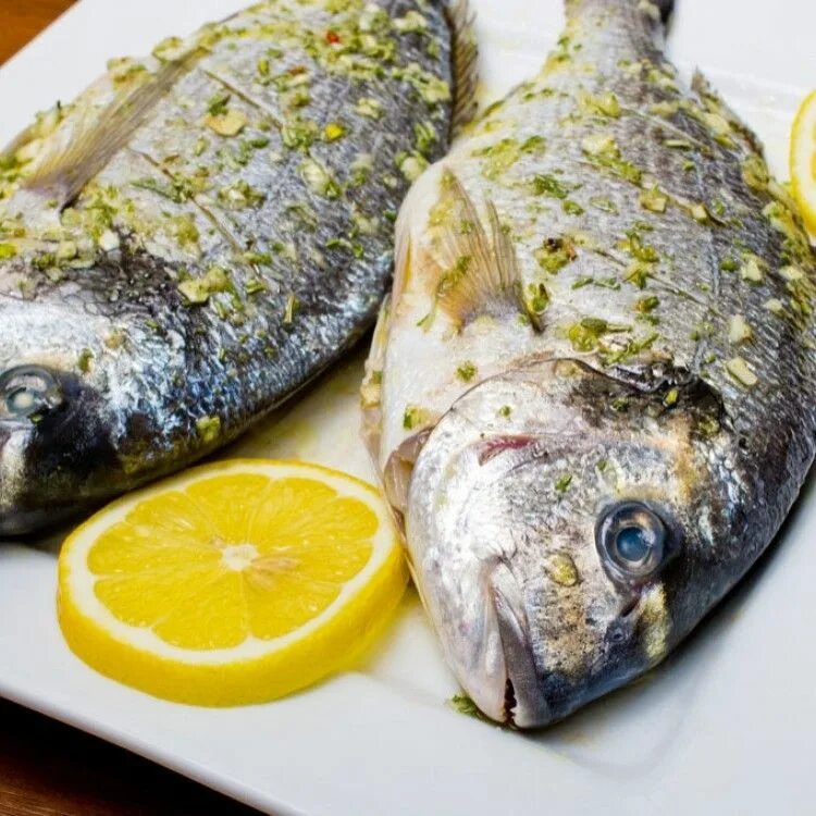 Дорадо маринованная. Дорада с овощами. Дорадо в соляном коконе. Дорадо. Дорадо фаршированная.