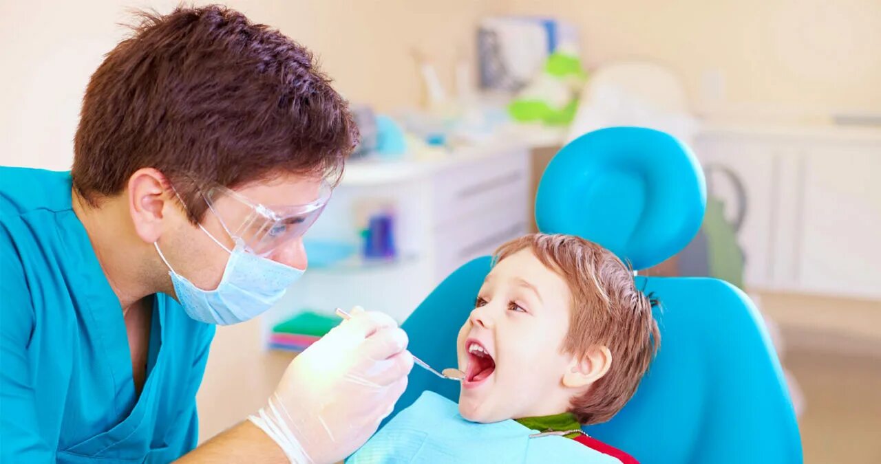 Детская стоматология отзывы о врачах. Детская стоматология. Стоматология дети. Ребенок у стоматолога. Профосмотр у стоматолога детей.