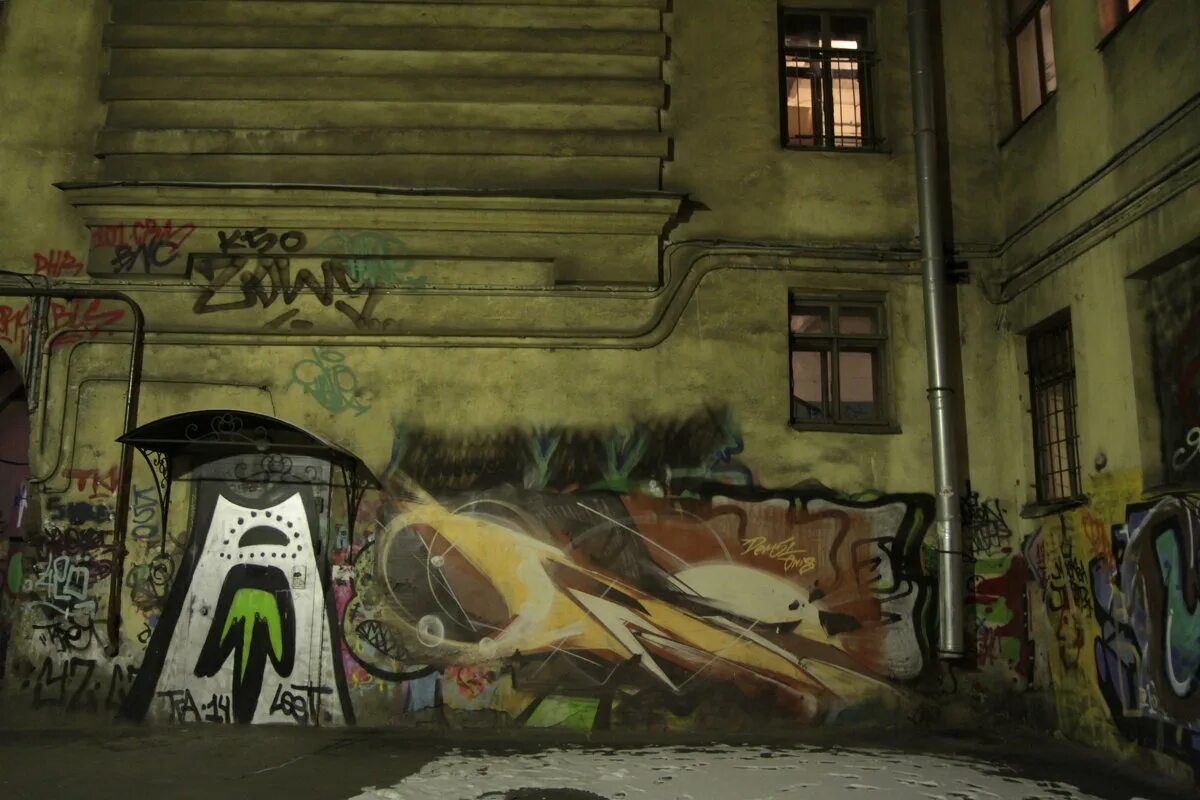 надеяться двор. дворики россии. надеяться двор. петербургские трущобы васильевский остров. старые дворики саратова.