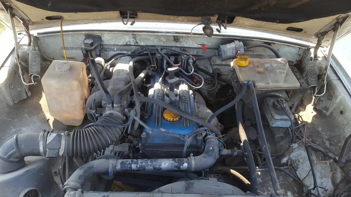 8 моновпрыск. Коллектор на газ 3110 402. Как понять что форсунка переливает. 6. Моноинжектор опель вектра а 1.