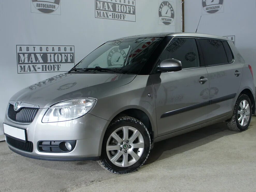 Skoda fabia 2 2009. 6 автомат. Skoda fabia хэтчбек ii 1. Skoda fabia 2 2009. Skoda fabia 2009 хэтчбек.