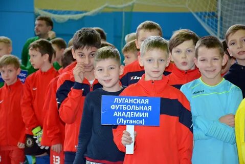 Луганск футбол