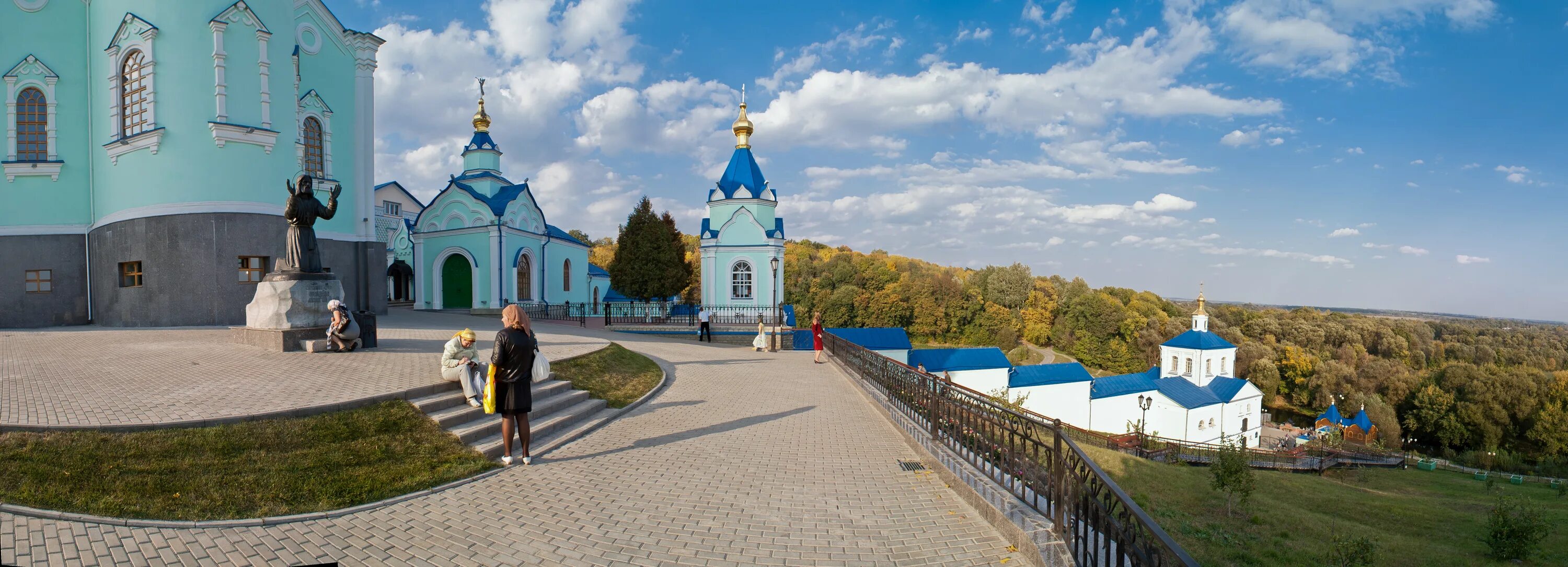 Сайт курской коренной пустыни. Коренная пустынь Курск. Монастырь Коренная пустынь Курская область. Курская Коренная пустынь памятник.