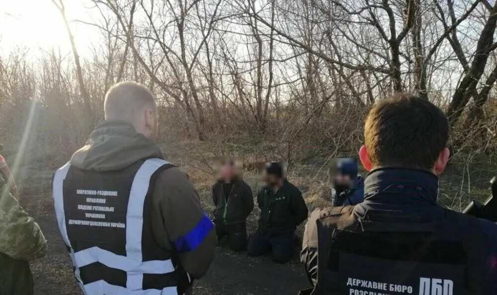 Срочники на границе с украиной в белгородской. Срочники на границе с Украиной. Украинские нацисты в Молдавии. Призывники на Украине.