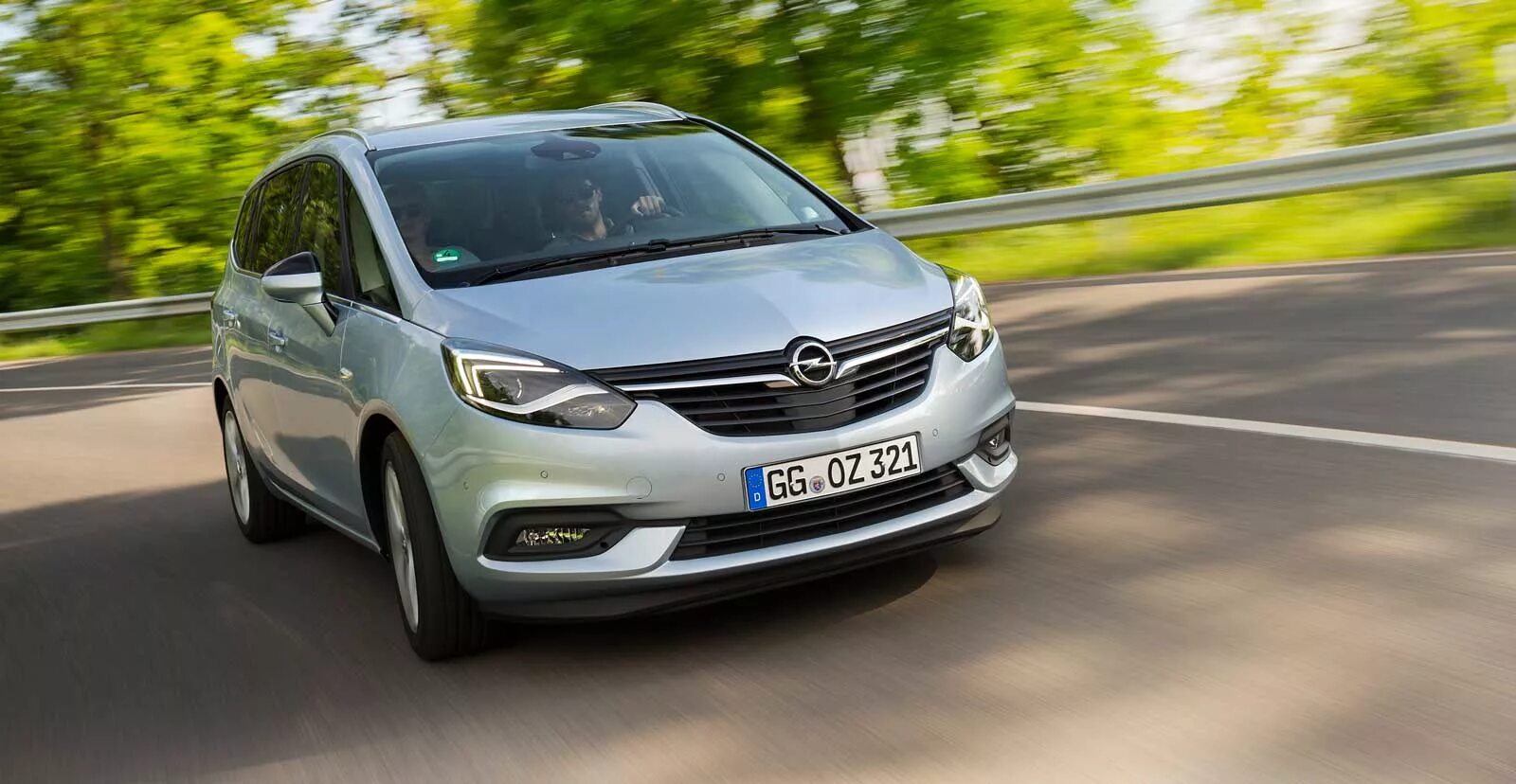 Опель зафира обороты. Opel zafira. опель зафира 2018. опель зафира 2017. новый опель зафира 2016.