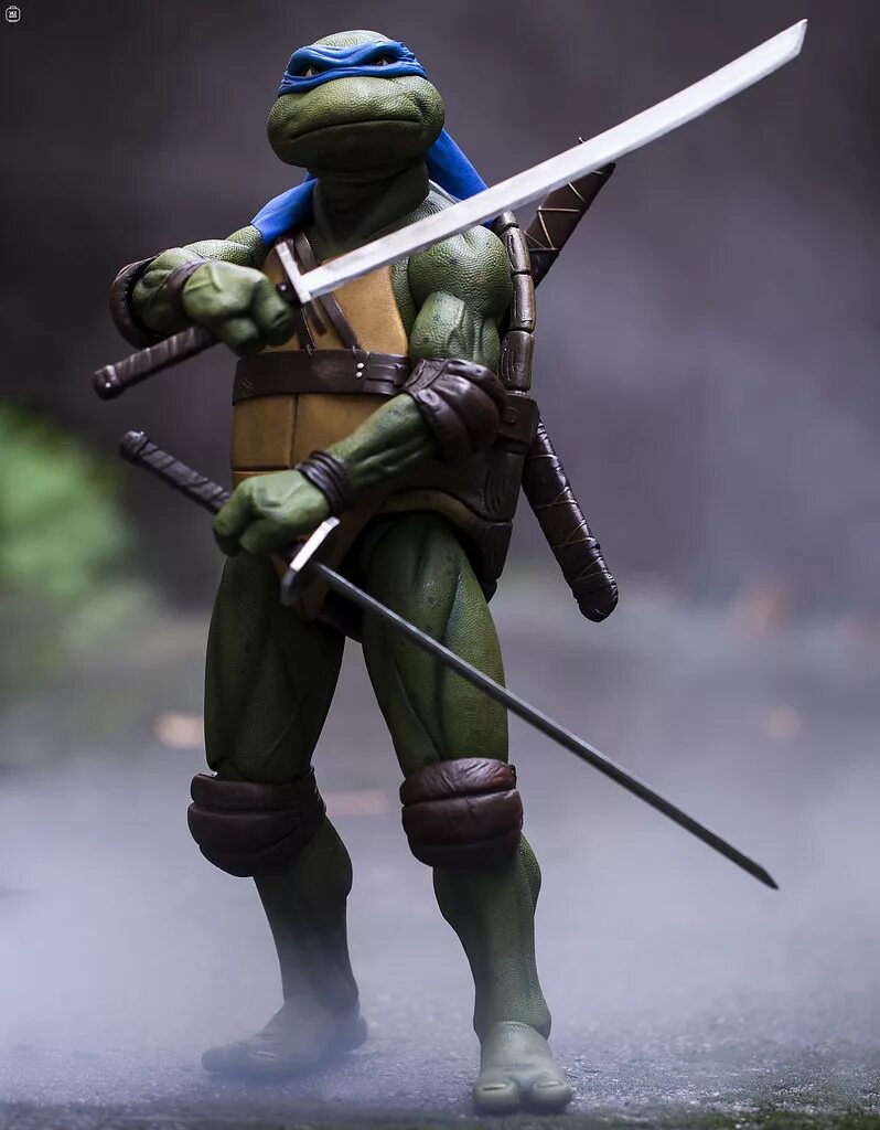 Черепашки ниндзя 1990 Леонардо. Леонардо TMNT NECA. Леонардо из черепашек ниндзя. Донателло из черепашек ниндзя 2003. Leonardo tmnt