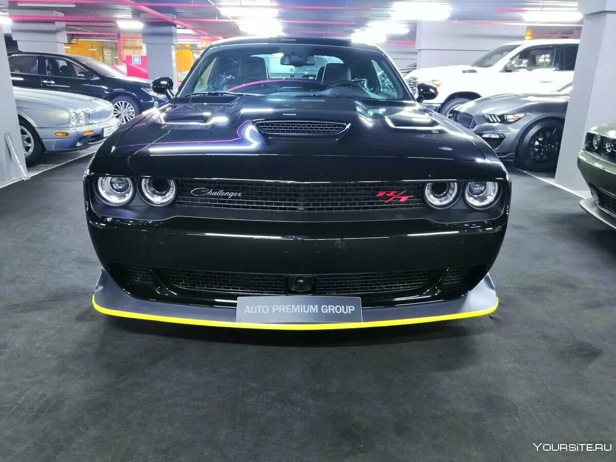 Новый челленджер. Додж Челленджер новый. Dodge Challenger r__t III Рестайлинг 2. Dodge Challenger r__t III. Dodge Challenger III Рестайлинг 2.