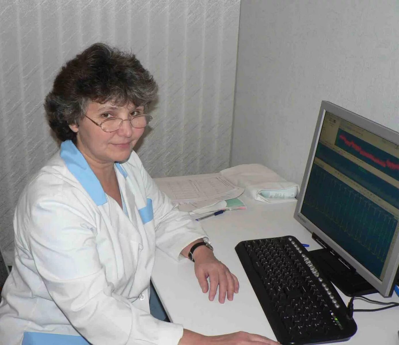 авиценна клинико-диагностический ровеньки. клиническая поликлиника гауз. медсестра диагностического кабинета. кабинет электрокардиографии. функциональная диагностика омск.