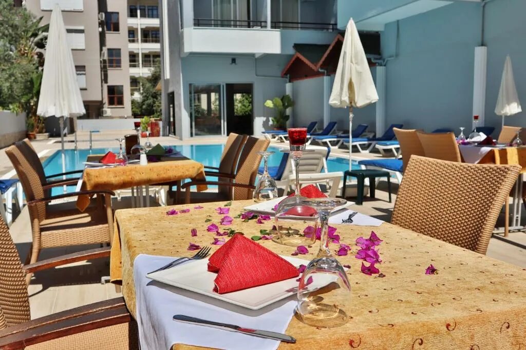 Kleopatra smile hotel 3*. Serra park hotel сиде. Kleopatra smile hotel 3*. Смайлами отель турция аланья. Melissa kleopatra 3 турция алания.