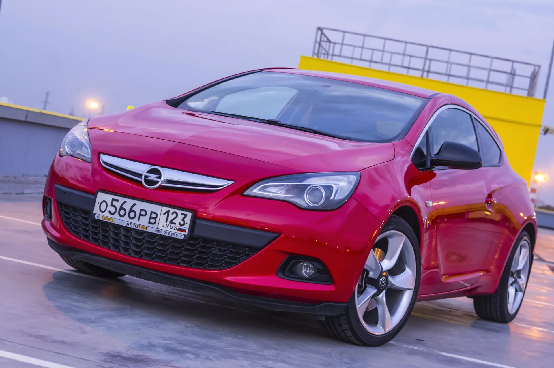 Стоимость opel. Opel Astra GTC 1.6. Opel Astra GTC Sport 2020. Opel Astra GTC 2016. Opel Astra GTC 2020 купе.