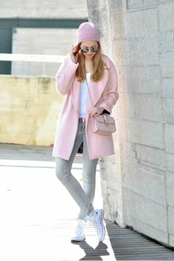 Розовое пальто. Светло розовое пальто. Лук с розовым пальто. Бледно розовое пальто.