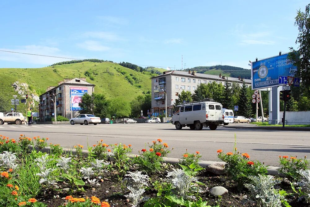 Горно Алтайск центр города. Горно-Алтайск 2000. Улала Горно-Алтайск. Республика Алтай город Горно-Алтайск.