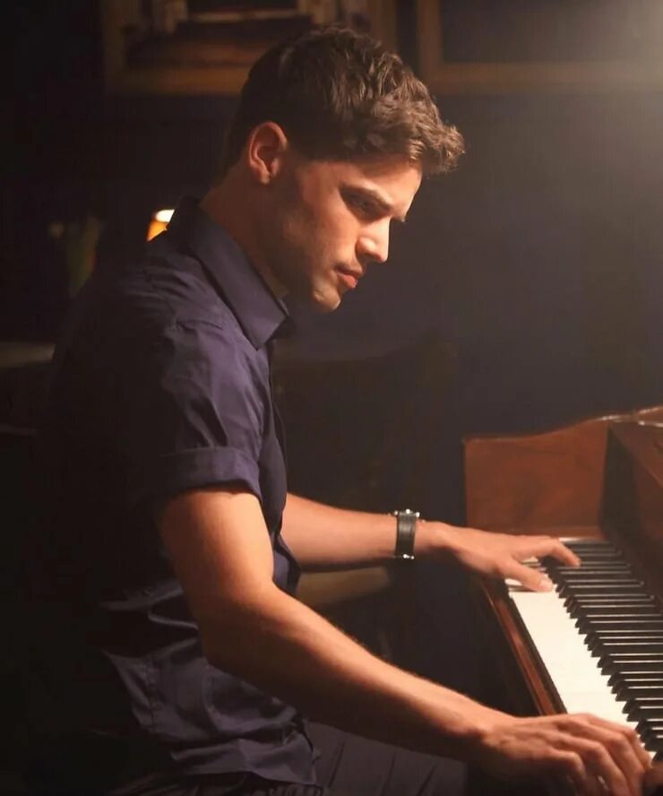 Jeremy Jordan varian. Jeremy Jordan (Singer, born 1973). Jeremy jordan