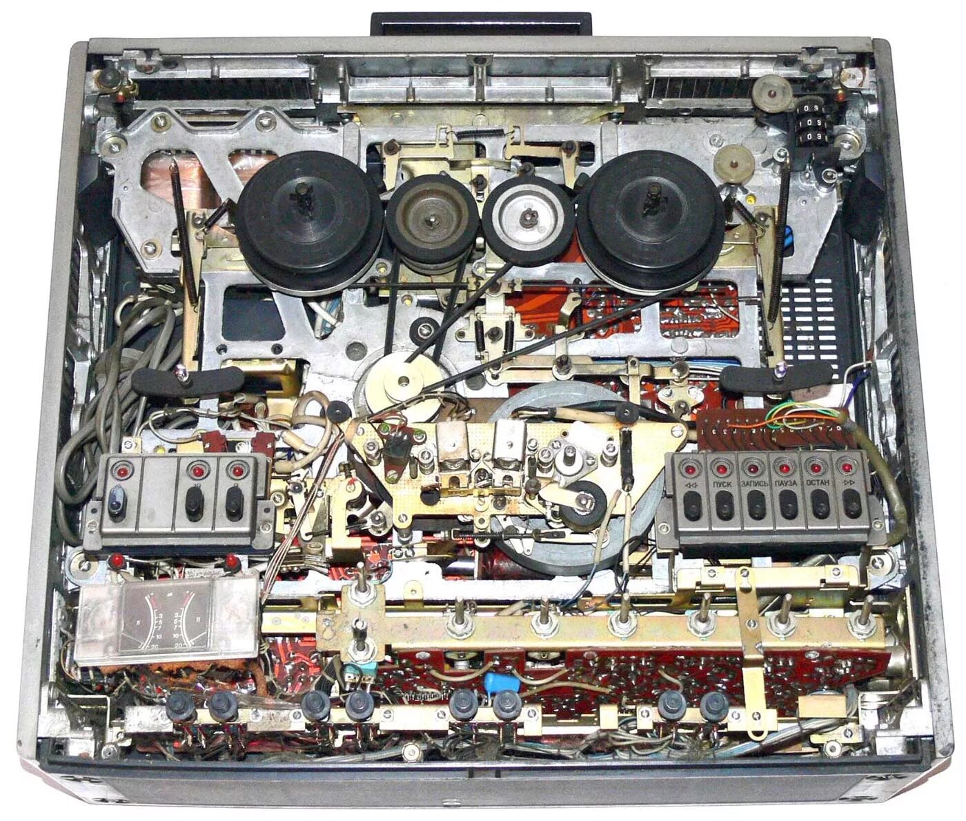 Катушечный магнитофон драгметаллы. Юпитер 201 стерео. Магнитофон м-85. Юпитер 201 стерео. Магнитофон "вм-70".