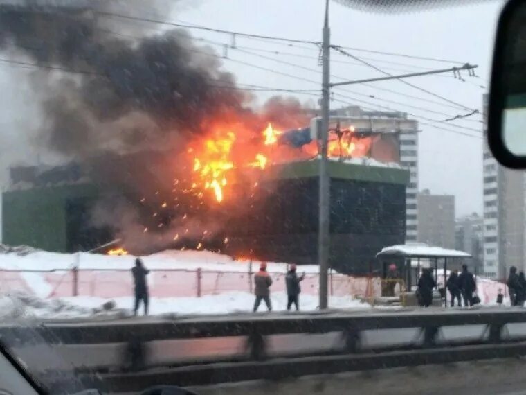 Пожар в Очаково сейчас Москве. Пожар на Озерной улице 2009. Пожар в метро. Пожар на станции метрополитена.