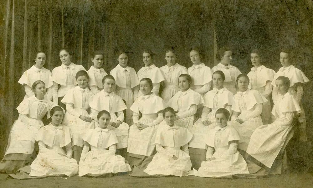Институт благородных девиц 1764. Смольный институт благородных девиц в санкт-петербурге. смольный институт благородных девиц в санкт-петербурге 1764. смольный институт благородных девиц 1764 год. смольный институт благородных девиц 1917.