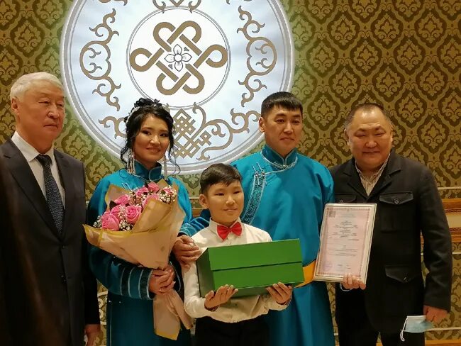 Загс кызыл. Загс кызыл режим. Загс город кызыл республика тыва. Загс кызыл. Загс республики тыва.