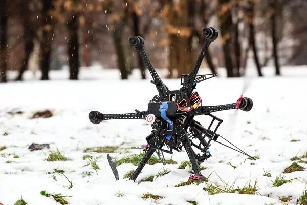 разбился квадрокоптер. квадрокоптер. зимние квадрокоптеры. обледенение квадрокоптер. зимние квадрокоптеры.