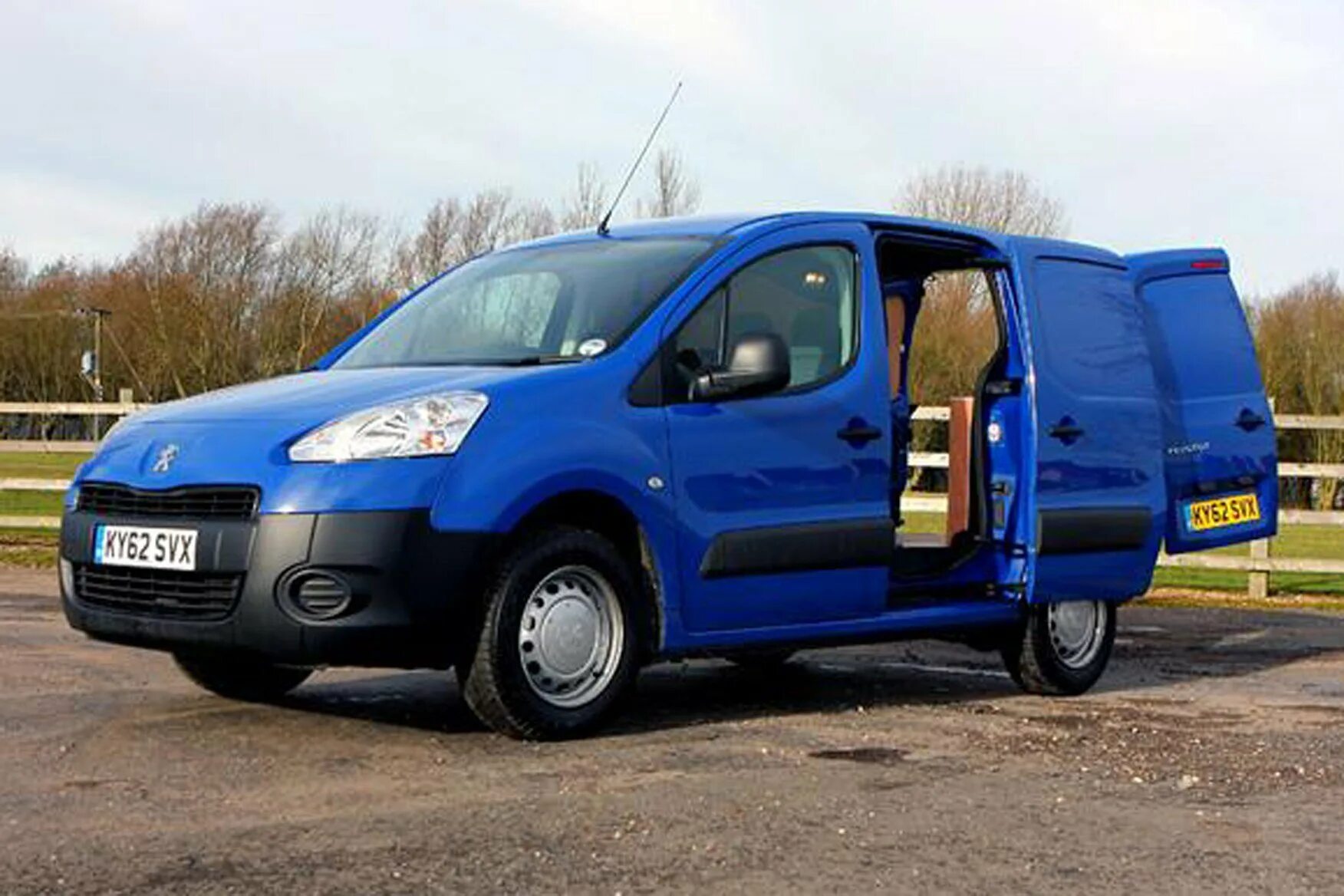 Рено партнер. Рено партнер. Ситроен берлинго. Рено кангу 2003. Renault kangoo 2011.