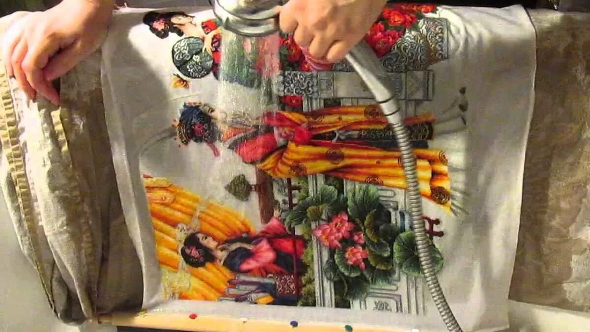 Как стирать вышивку крестом. Стирка вышивки крестиком. вышивка после стирки. стирка и глажка для вышивки крестом. вышивка до стирки и после.