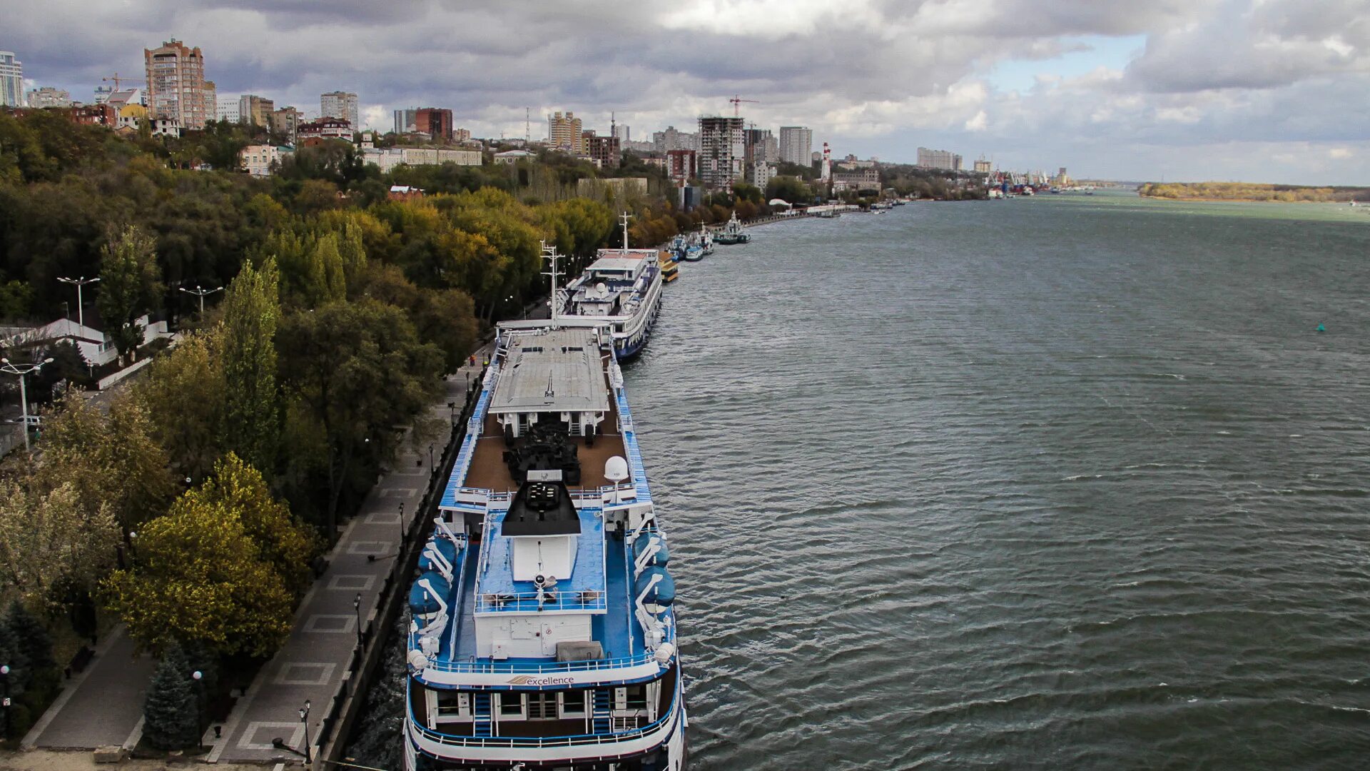 Город ростов на дону ростовская область россия. Река Дон Донской. Ростов на Дону река. Река Дон в Ростовской области Ростов на Дону. Речка Дон в Ростове на Дону.