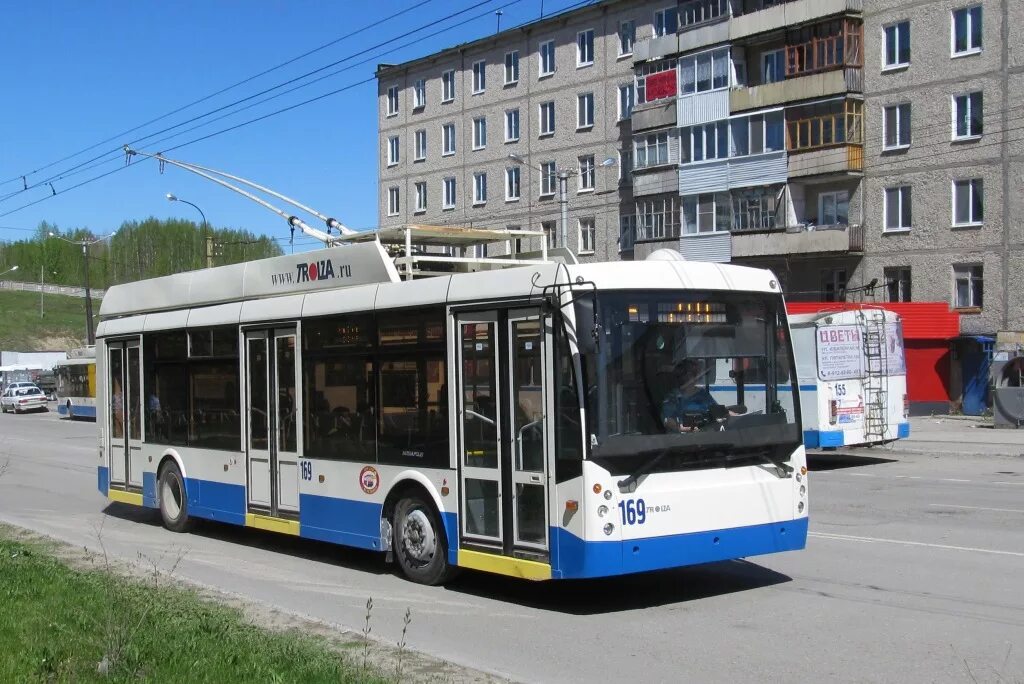 Муп атп 2 березники. Тролза-5265 «мегаполис». троллейбус березники. пермский троллейбус в березниках. троллейбус 9 пермь.