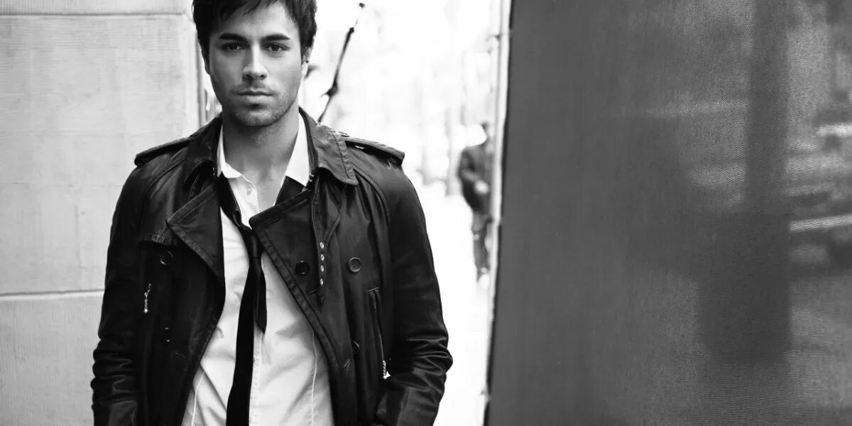 Enrique iglesias lyric. Энрике иглесиас 2021. Перевод песни энрике иглесиас. Push перевод. Энрике иглесиас альбомы.