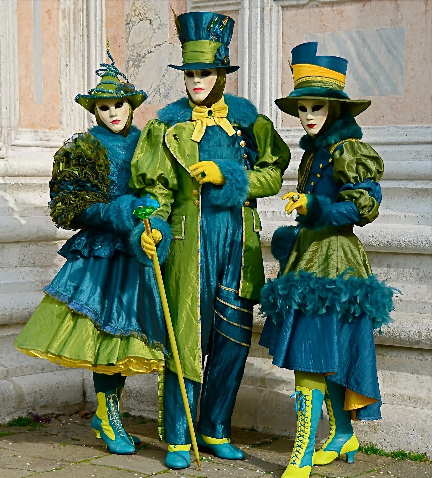Маскарад Венеция костюмы. Маскарад Венеция odejda. Карнавальные костюмы в венецианском стиле. Венецианский карнавал костюмы.