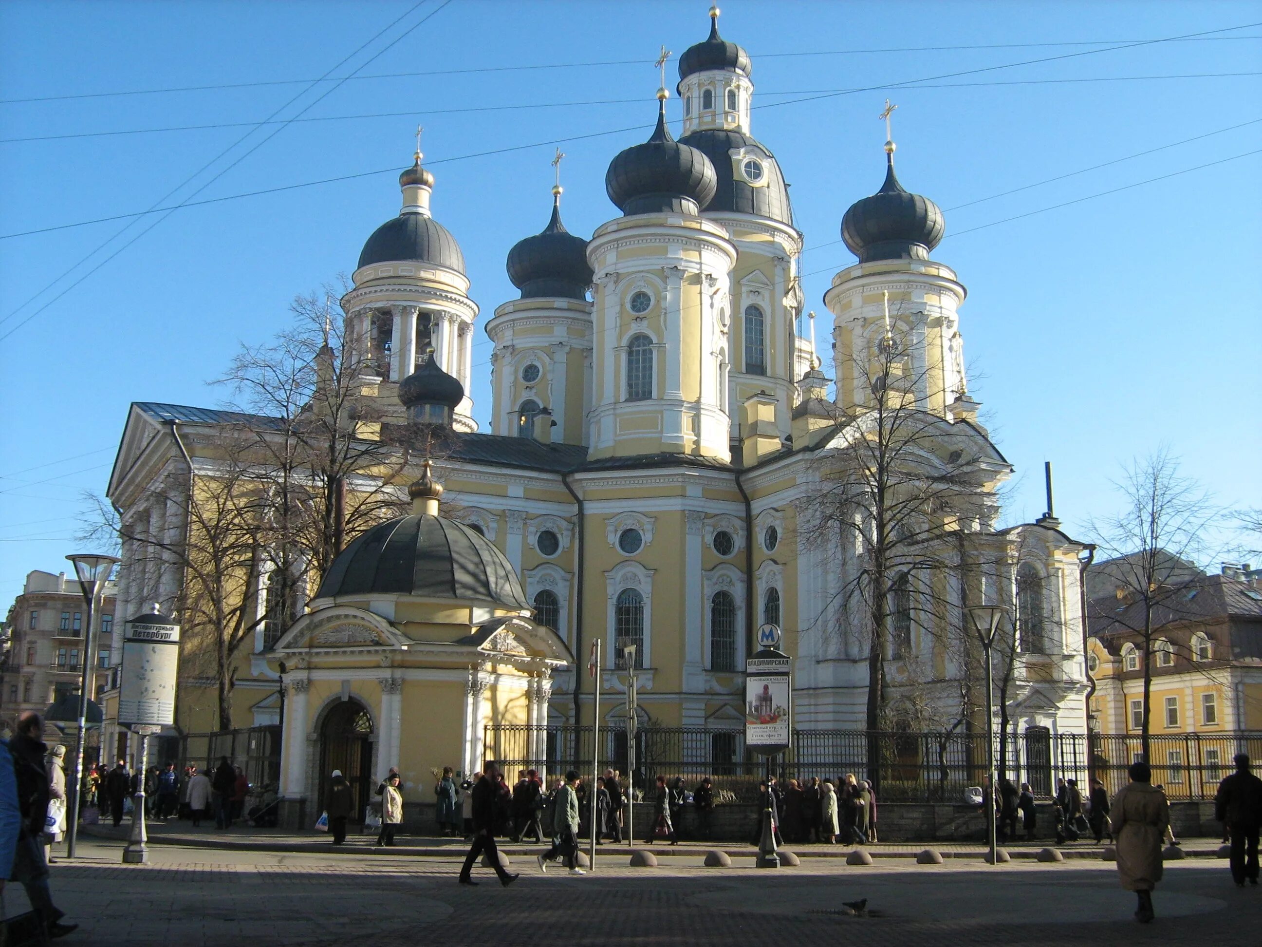 Храм на Владимирской в Санкт-Петербурге.