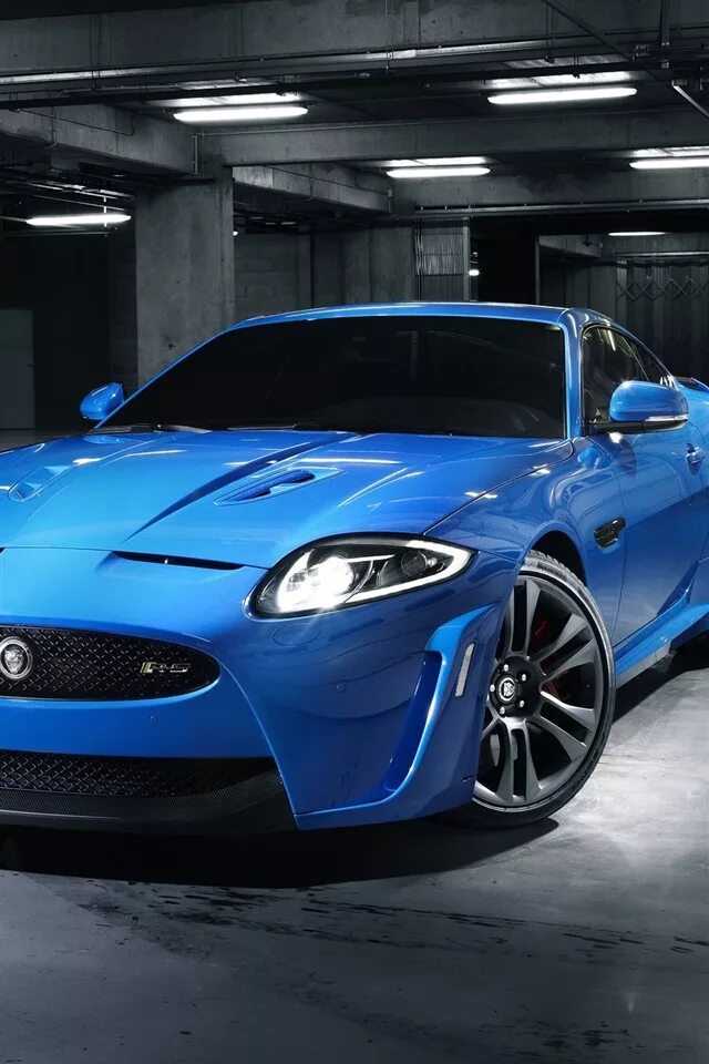 Машина синий телефон. Машины (синяя). Бугатти чирон. Ягуар xkr gt. Автомобиль синий.