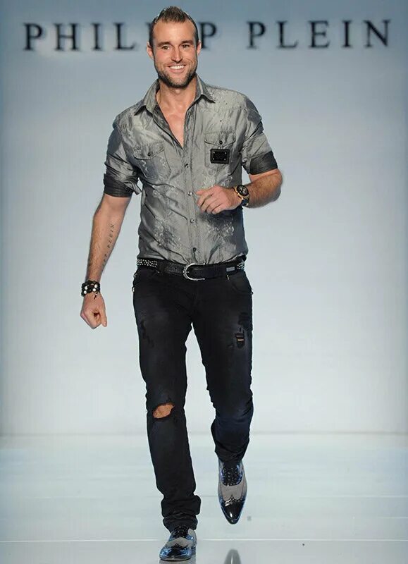 Файл:Philipp-plein gil-zetbase.jpg - Вікіпедія