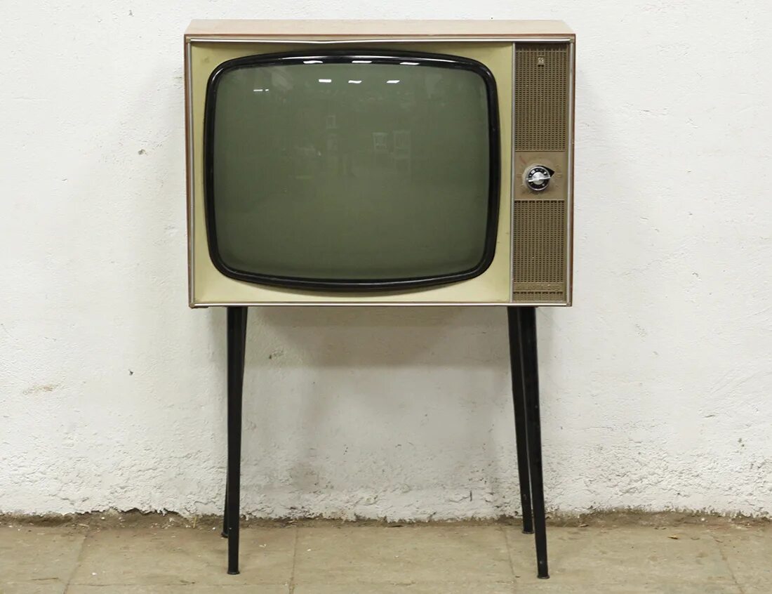 Телевизор Рубин на ножках 1960е. Телевизор Ладога 205. Телевизор Ладога 203. Телевизор Березка 215.