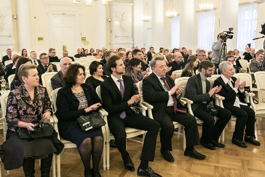 СПБ Смольный вручение наград. Награждение в Смольном сегодня. Награды Санкт Петербургской епархии.