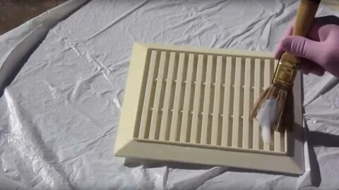 От желтизны пластика