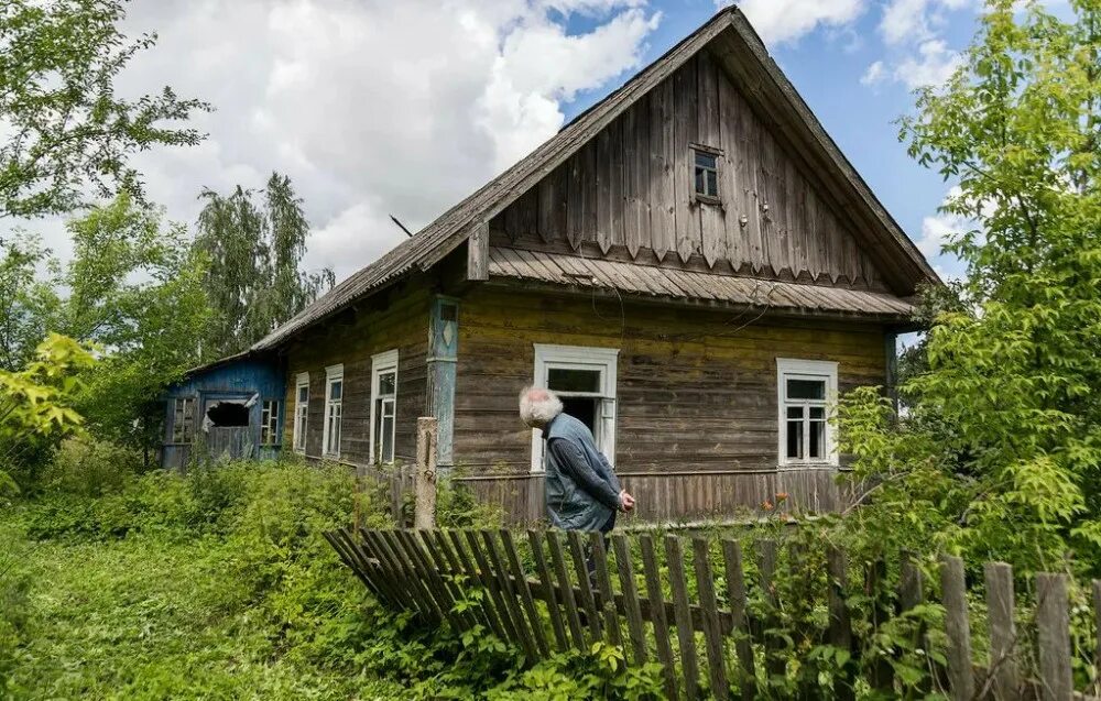 Беларусь деревня. Старый дом в деревне. Деревни Белоруссии. Белорусские Деревенские дома.