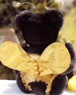 Ягода ягодка медведь медведи пчела